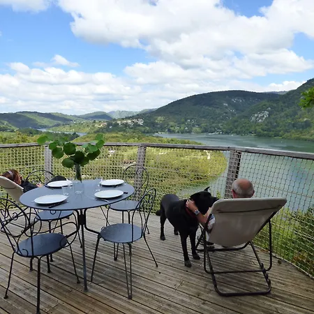 Et Du Belvedere Деревянный коттедж Serrieres-sur-Ain