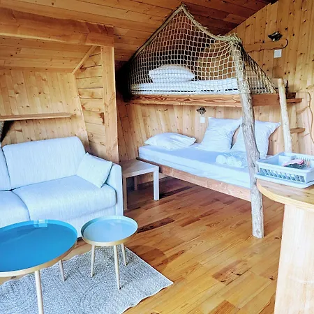 Et Du Belvedere Деревянный коттедж Serrieres-sur-Ain