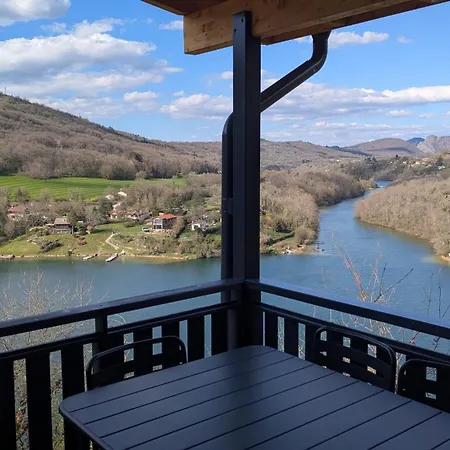 Lodge Et Du Belvedere Serrieres-sur-Ain
