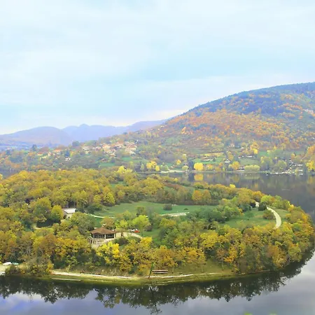 Lodge Et Du Belvedere Serrieres-sur-Ain